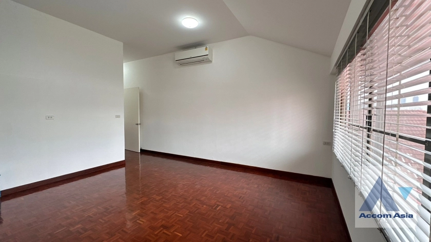 30  6 br Townhouse for rent and sale in Phaholyothin ,Bangkok BTS Ari at Townhouse Phaholyothin 1818223