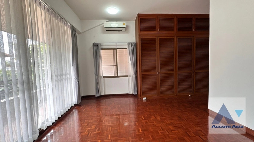 32  6 br Townhouse for rent and sale in Phaholyothin ,Bangkok BTS Ari at Townhouse Phaholyothin 1818223