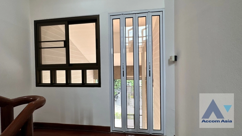 38  6 br Townhouse for rent and sale in Phaholyothin ,Bangkok BTS Ari at Townhouse Phaholyothin 1818223