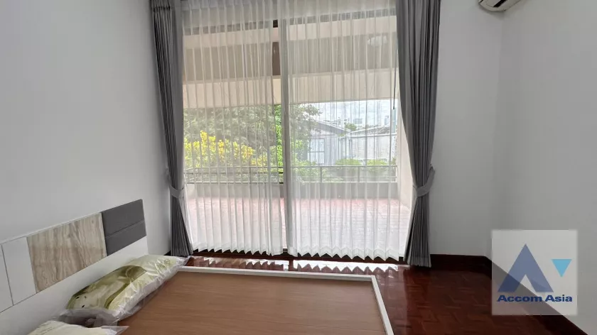 34  3 br Townhouse For Rent in Phaholyothin ,Bangkok BTS Ari at Townhouse Phaholyothin 1818223