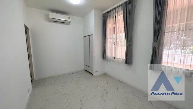11  3 br Townhouse For Rent in Phaholyothin ,Bangkok BTS Ari at Townhouse Phaholyothin 1818223