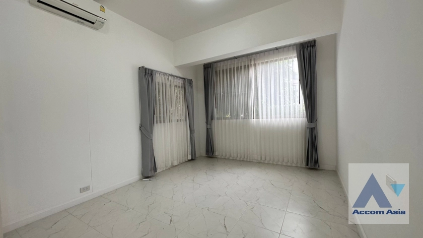 17  6 br Townhouse for rent and sale in Phaholyothin ,Bangkok BTS Ari at Townhouse Phaholyothin 1818223