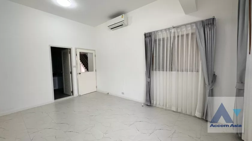 13  3 br Townhouse For Rent in Phaholyothin ,Bangkok BTS Ari at Townhouse Phaholyothin 1818223