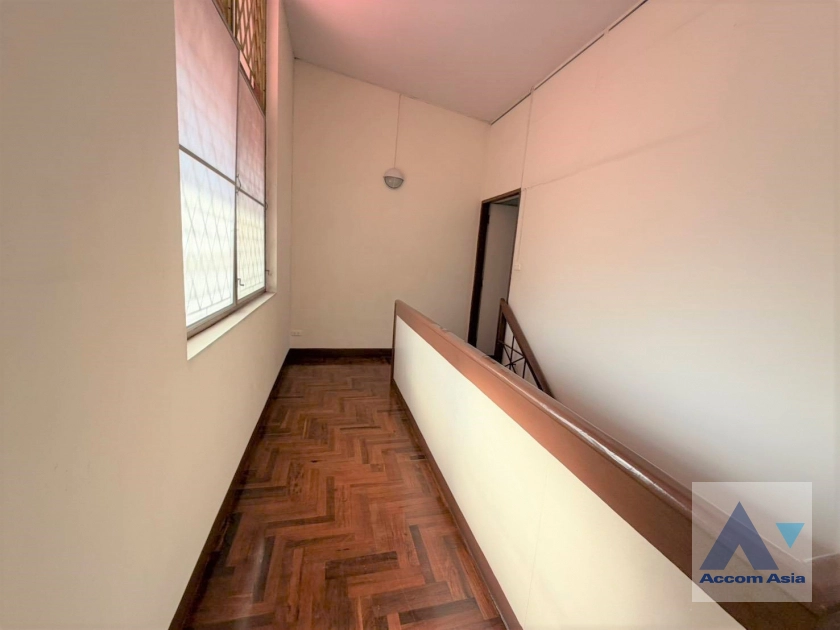 10  2 br House for rent and sale in Sukhumvit ,Bangkok BTS Thong Lo 1718226