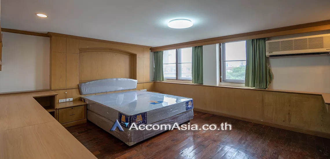 9  4 br Apartment For Rent in Sathorn ,Bangkok BTS Chong Nonsi at Pool and Greenery 10157