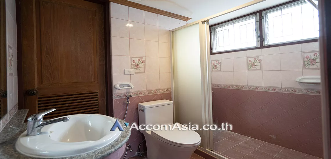 11  4 br Apartment For Rent in Sathorn ,Bangkok BTS Chong Nonsi at Pool and Greenery 10157