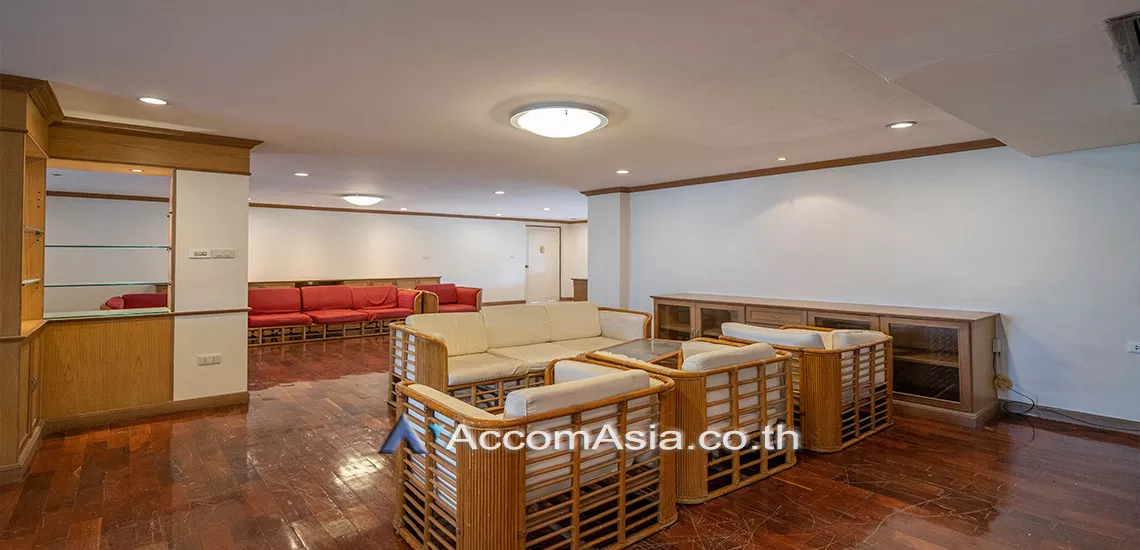 Pool and Greenery Apartment  4 Bedroom for Rent BTS Chong Nonsi in Sathorn Bangkok
