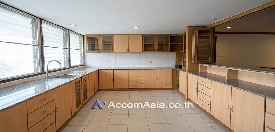 5  4 br Apartment For Rent in Sathorn ,Bangkok BTS Chong Nonsi at Pool and Greenery 10157