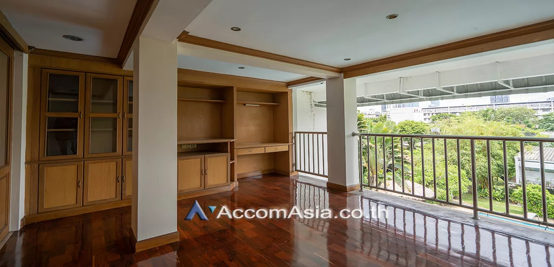 12  4 br Apartment For Rent in Sathorn ,Bangkok BTS Chong Nonsi at Pool and Greenery 10157