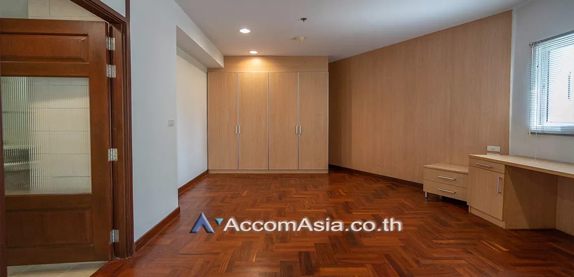 unit 2 Bedrooms  Apartment For Rent in Sukhumvit, Bangkok  near BTS Phrom Phong (1418230)