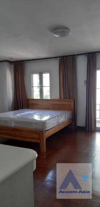 unit 3 Bedrooms  Townhouse For Rent in Sukhumvit, Bangkok  near BTS Phrom Phong (1818235)