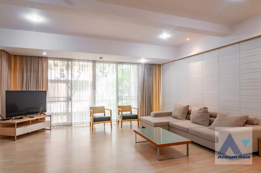 1  3 br Apartment For Rent in Sukhumvit ,Bangkok BTS Phrom Phong at The Greenery Low rise 1518237