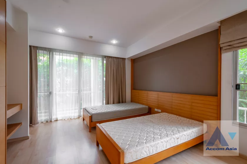 10  3 br Apartment For Rent in Sukhumvit ,Bangkok BTS Phrom Phong at The Greenery Low rise 1518237