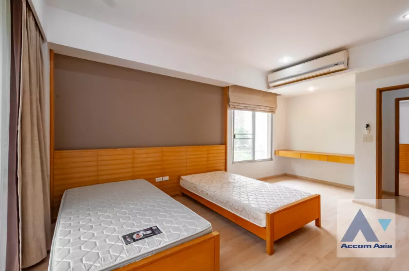 12  3 br Apartment For Rent in Sukhumvit ,Bangkok BTS Phrom Phong at The Greenery Low rise 1518237