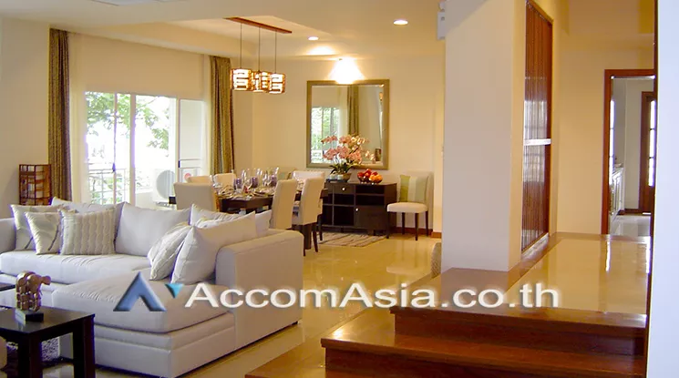  3 Bedrooms  Apartment For Rent in Sathorn, Bangkok  near BTS Chong Nonsi (10158)