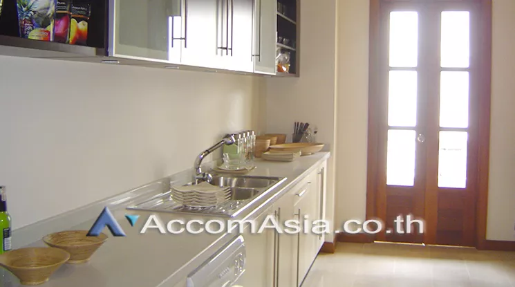5  3 br Apartment For Rent in Sathorn ,Bangkok BTS Chong Nonsi at Quality Of Living 10158
