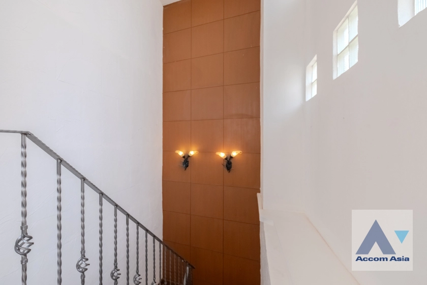 19  4 br Apartment For Rent in Sukhumvit ,Bangkok BTS Phrom Phong at Pet friendly - High rise Apartment in Phrom Phong 1418246