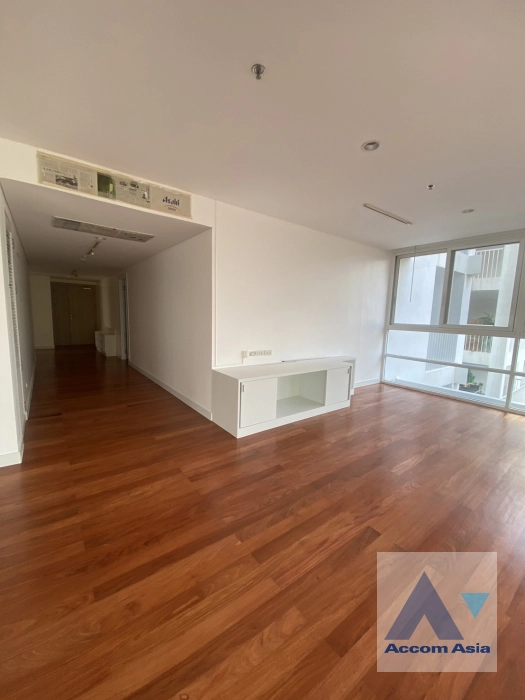 unitPet friendly |  3 Bedrooms  Apartment For Rent in Sukhumvit, Bangkok  near BTS Ekkamai (1418280)