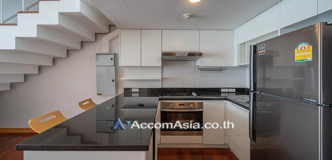 Duplex Condo, Pet friendly |  3 Bedrooms  Apartment For Rent in Sukhumvit, Bangkok  near BTS Ekkamai (1418282)