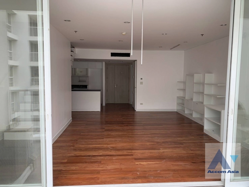 Duplex Condo, Pet friendly |  Ekkamai Family Apartment Apartment  3 Bedroom for Rent BTS Ekkamai in Sukhumvit Bangkok