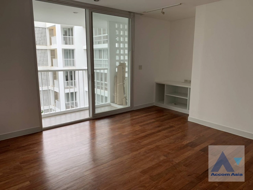 6  3 br Apartment For Rent in Sukhumvit ,Bangkok BTS Ekkamai at Ekkamai Family Apartment 1418282