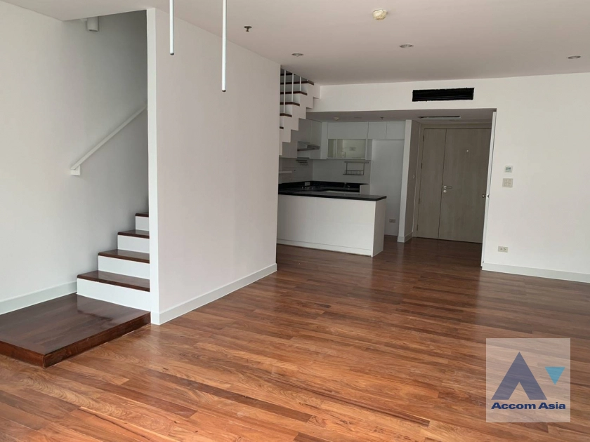  1  3 br Apartment For Rent in Sukhumvit ,Bangkok BTS Ekkamai at Ekkamai Family Apartment 1418282