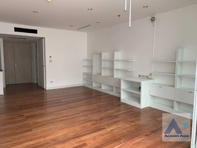  1  3 br Apartment For Rent in Sukhumvit ,Bangkok BTS Ekkamai at Ekkamai Family Apartment 1418282