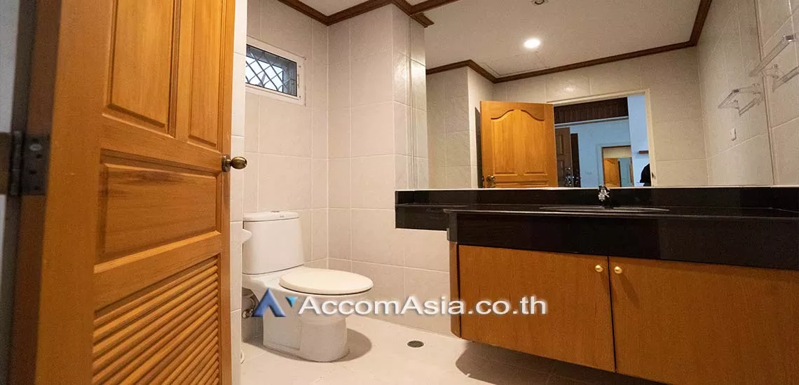 8  3 br Apartment For Rent in Sukhumvit ,Bangkok BTS Nana at Luxurious and Comfortable living 1418285