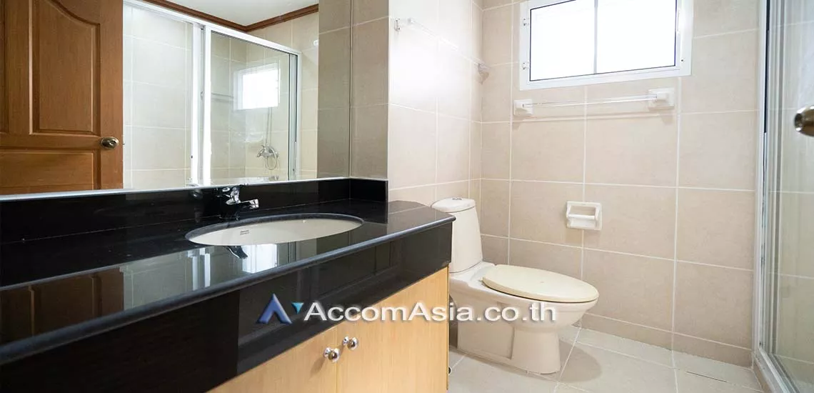 10  3 br Apartment For Rent in Sukhumvit ,Bangkok BTS Nana at Comfortable and Fully Furnished Apartment near BTS 1418285