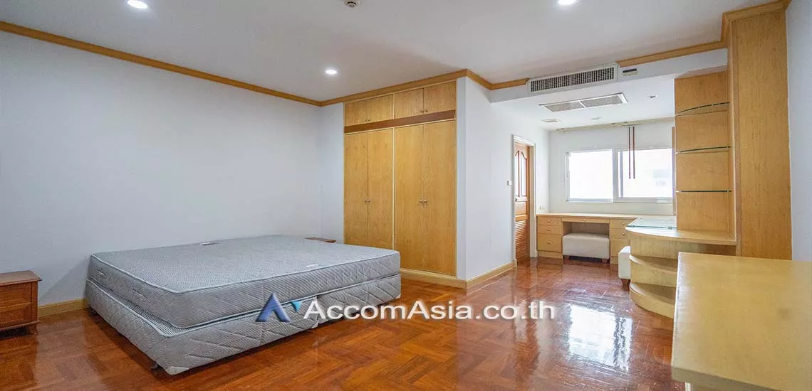 7  3 br Apartment For Rent in Sukhumvit ,Bangkok BTS Nana at Comfortable and Fully Furnished Apartment near BTS 1418285
