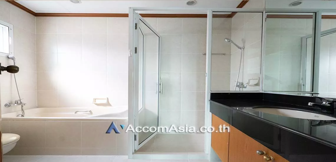 11  3 br Apartment For Rent in Sukhumvit ,Bangkok BTS Nana at Luxurious and Comfortable living 1418285