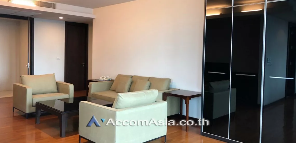 unit 3 Bedrooms  Apartment For Rent in Sukhumvit, Bangkok  near BTS Thong Lo (1418286)