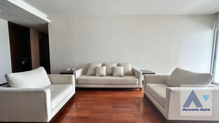 unit 3 Bedrooms  Apartment For Rent in Sukhumvit, Bangkok  near BTS Thong Lo (1418287)