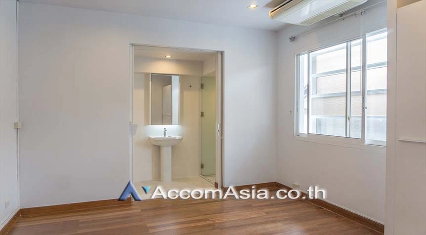 7  5 br House For Rent in Sukhumvit ,Bangkok BTS Ekkamai 2318352