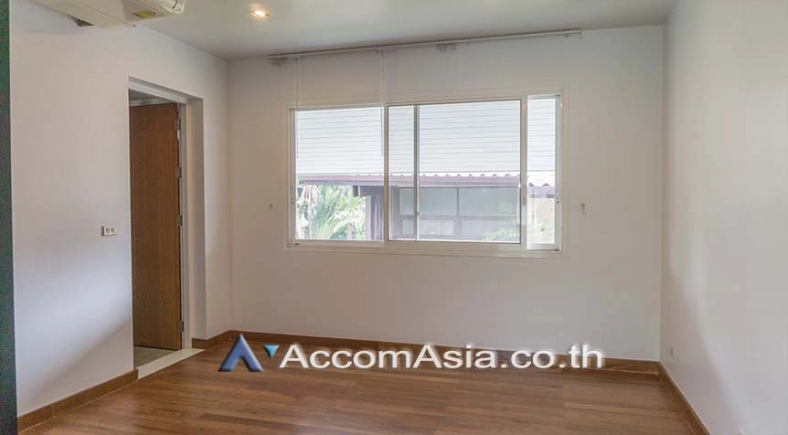 9  5 br House For Rent in Sukhumvit ,Bangkok BTS Ekkamai 2318352