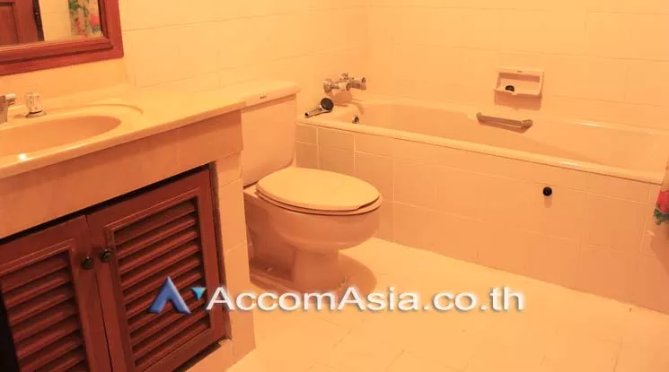 8  3 br Apartment For Rent in Sukhumvit ,Bangkok BTS Asok - MRT Sukhumvit at Spacious space with a cozy 1418357
