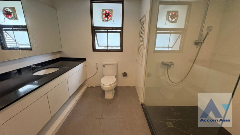 29  2 br Apartment for rent and sale in Sukhumvit ,Bangkok BTS Asok - MRT Sukhumvit at Convenience for your family 1418387