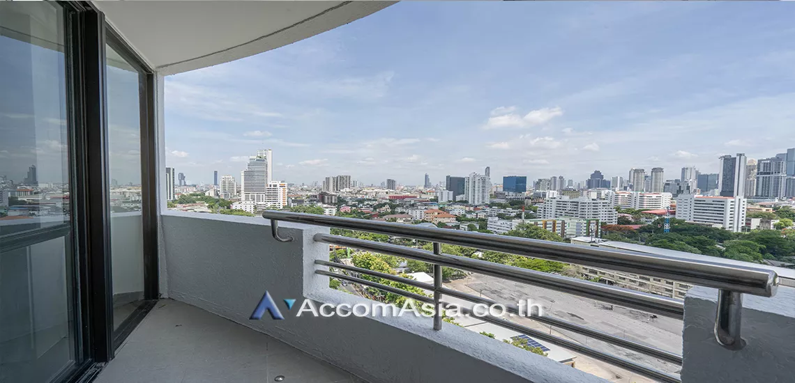  1  3 br Condominium For Rent in Sathorn ,Bangkok MRT Khlong Toei at Baan Yen Akard 1518425