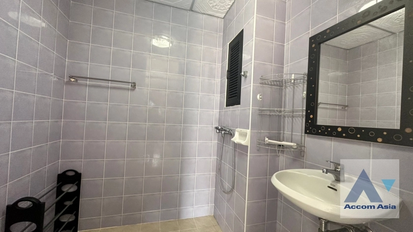 12  3 br Townhouse For Rent in Sukhumvit ,Bangkok BTS Phrom Phong at Chicha Castle 1818447