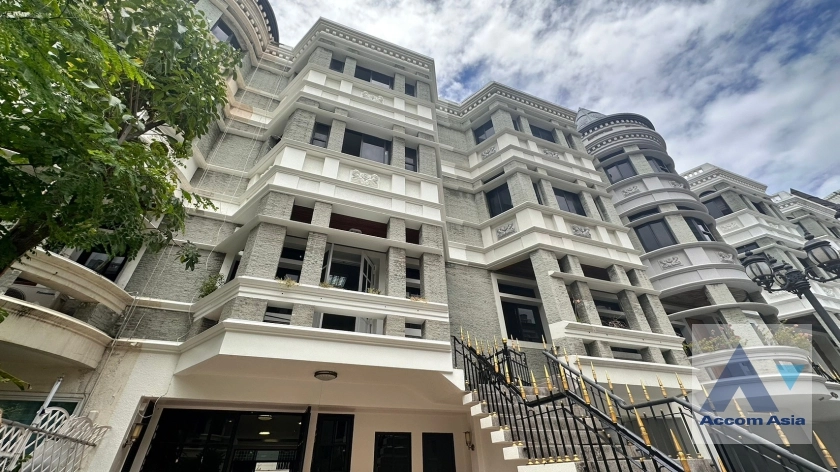  2  3 br Townhouse For Rent in Sukhumvit ,Bangkok BTS Phrom Phong at Chicha Castle 1818447