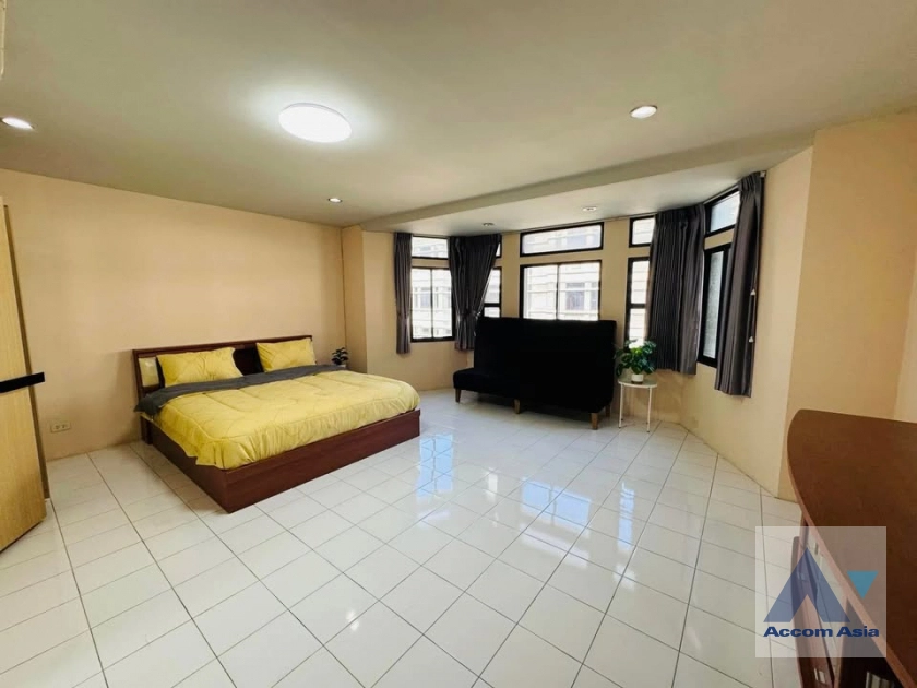 9  4 br Townhouse for rent and sale in Sukhumvit ,Bangkok BTS Phrom Phong at Chicha Castle 1818447