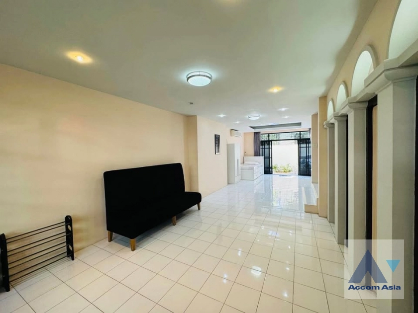 11  4 br Townhouse for rent and sale in Sukhumvit ,Bangkok BTS Phrom Phong at Chicha Castle 1818447