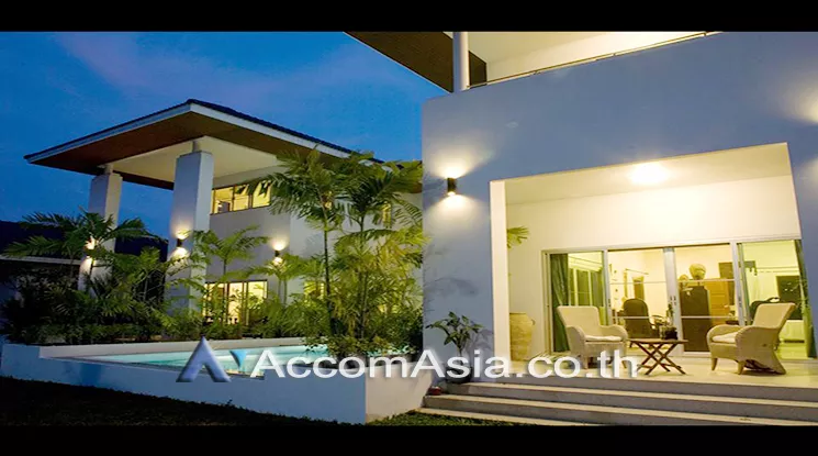Private Swimming Pool |  3 Bedrooms  House For Rent in Pattanakarn, Bangkok  near BTS On Nut (1818451)