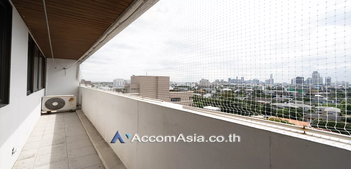 unit 3 Bedrooms  Condominium For Rent & Sale in Sukhumvit, Bangkok  near BTS Ekkamai (1518455)