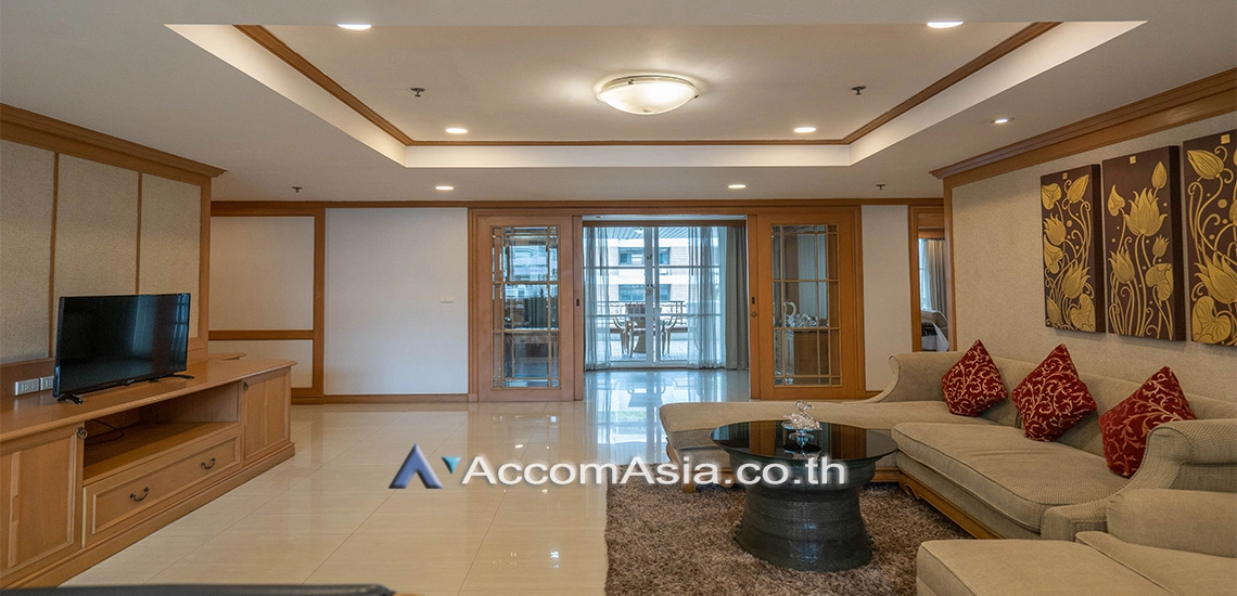  Classic Style - High Standard Apartment in a Prime Location Apartment  3 Bedroom for Sale & Rent BTS Phrom Phong in Sukhumvit Bangkok