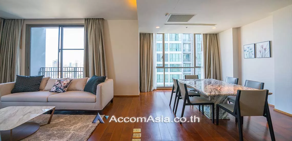  3 Bedrooms  Condominium For Rent & Sale in Sukhumvit, Bangkok  near BTS Thong Lo (1518526)