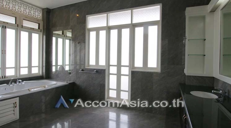 16  4 br House For Rent in Sukhumvit ,Bangkok BTS Phra khanong 2318549