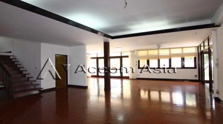 unitHome Office |  3 Bedrooms  House For Rent in Sukhumvit, Bangkok  near BTS Ekkamai (2318550)