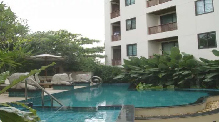  3 Bedrooms  Apartment For Rent in Sukhumvit, Bangkok  near BTS Asok - MRT Sukhumvit (1418585)