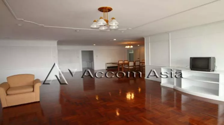 unitPet friendly |  3 Bedrooms  Apartment For Rent in Sukhumvit, Bangkok  near BTS Ekkamai (1518675)